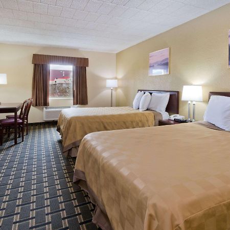 Days Inn By Wyndham Batavia Darien Lake Theme Park Εξωτερικό φωτογραφία