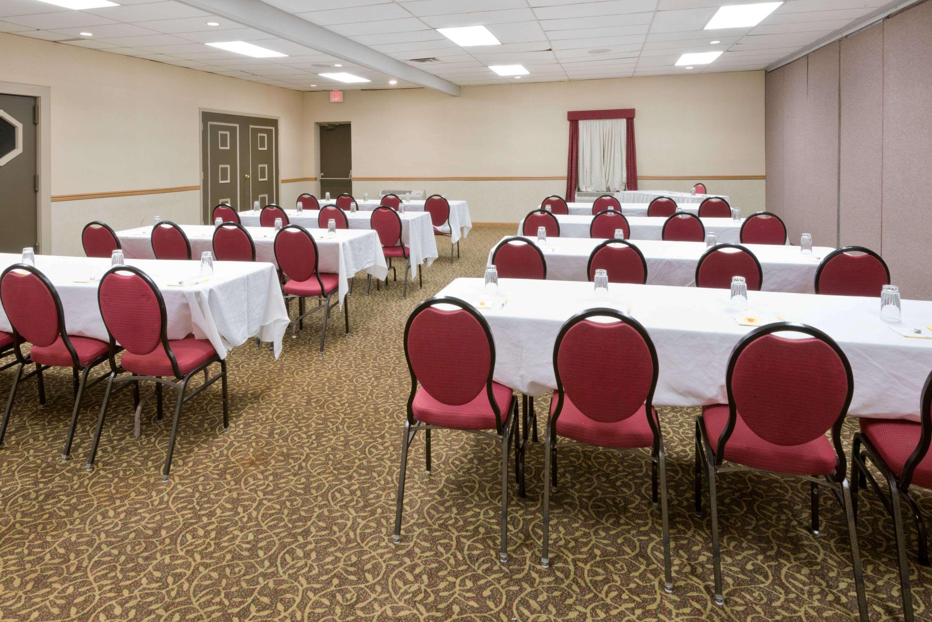 Days Inn By Wyndham Batavia Darien Lake Theme Park Εξωτερικό φωτογραφία
