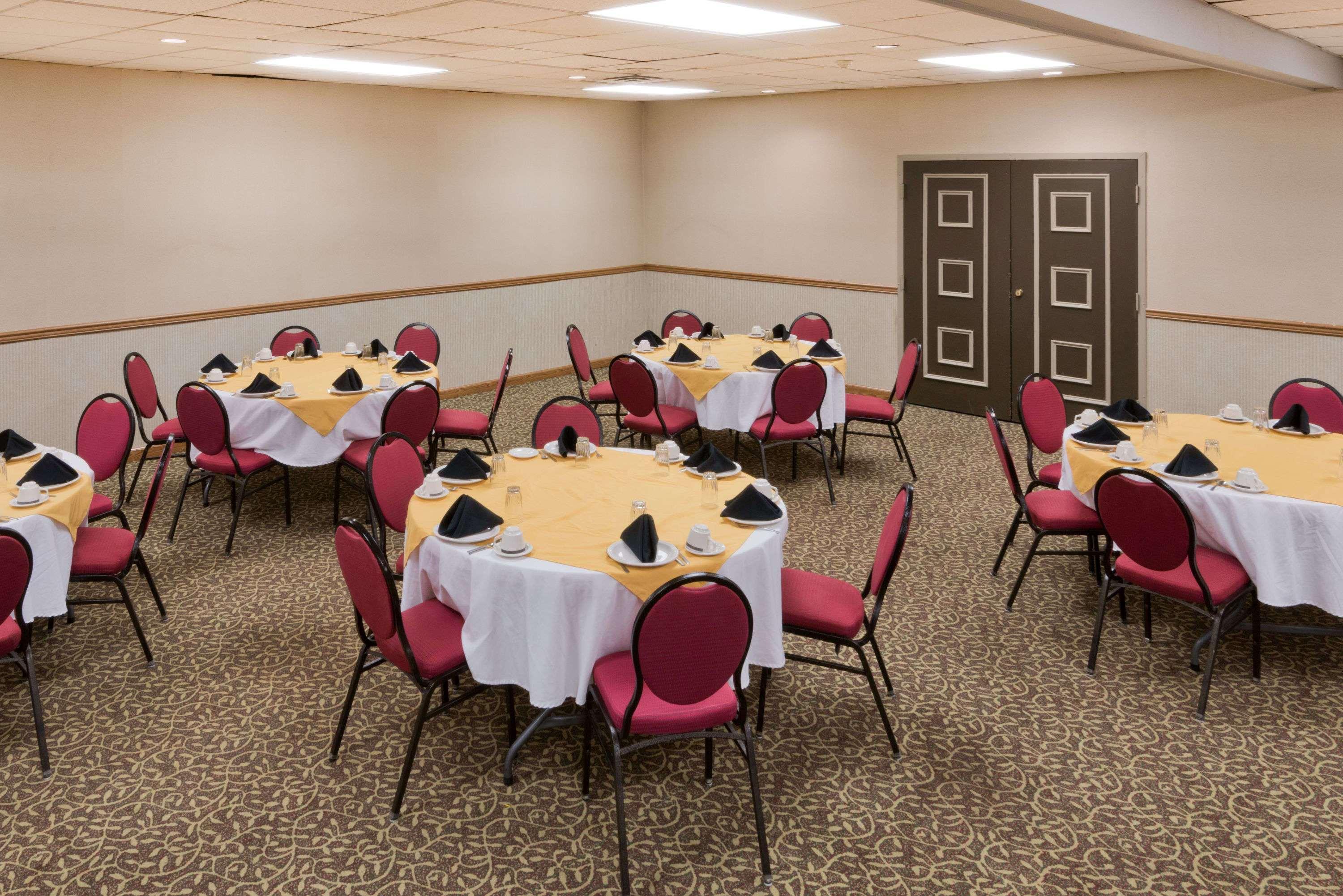 Days Inn By Wyndham Batavia Darien Lake Theme Park Εξωτερικό φωτογραφία