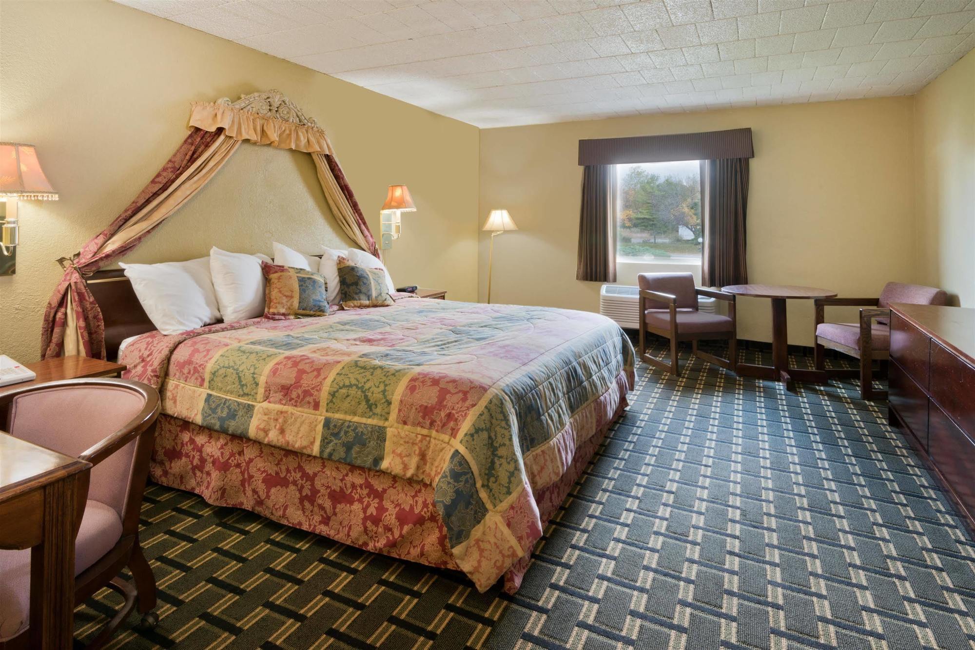 Days Inn By Wyndham Batavia Darien Lake Theme Park Εξωτερικό φωτογραφία