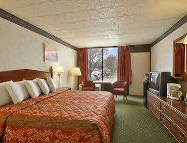 Days Inn By Wyndham Batavia Darien Lake Theme Park Εξωτερικό φωτογραφία