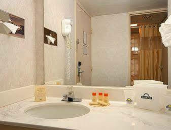 Days Inn By Wyndham Batavia Darien Lake Theme Park Εξωτερικό φωτογραφία